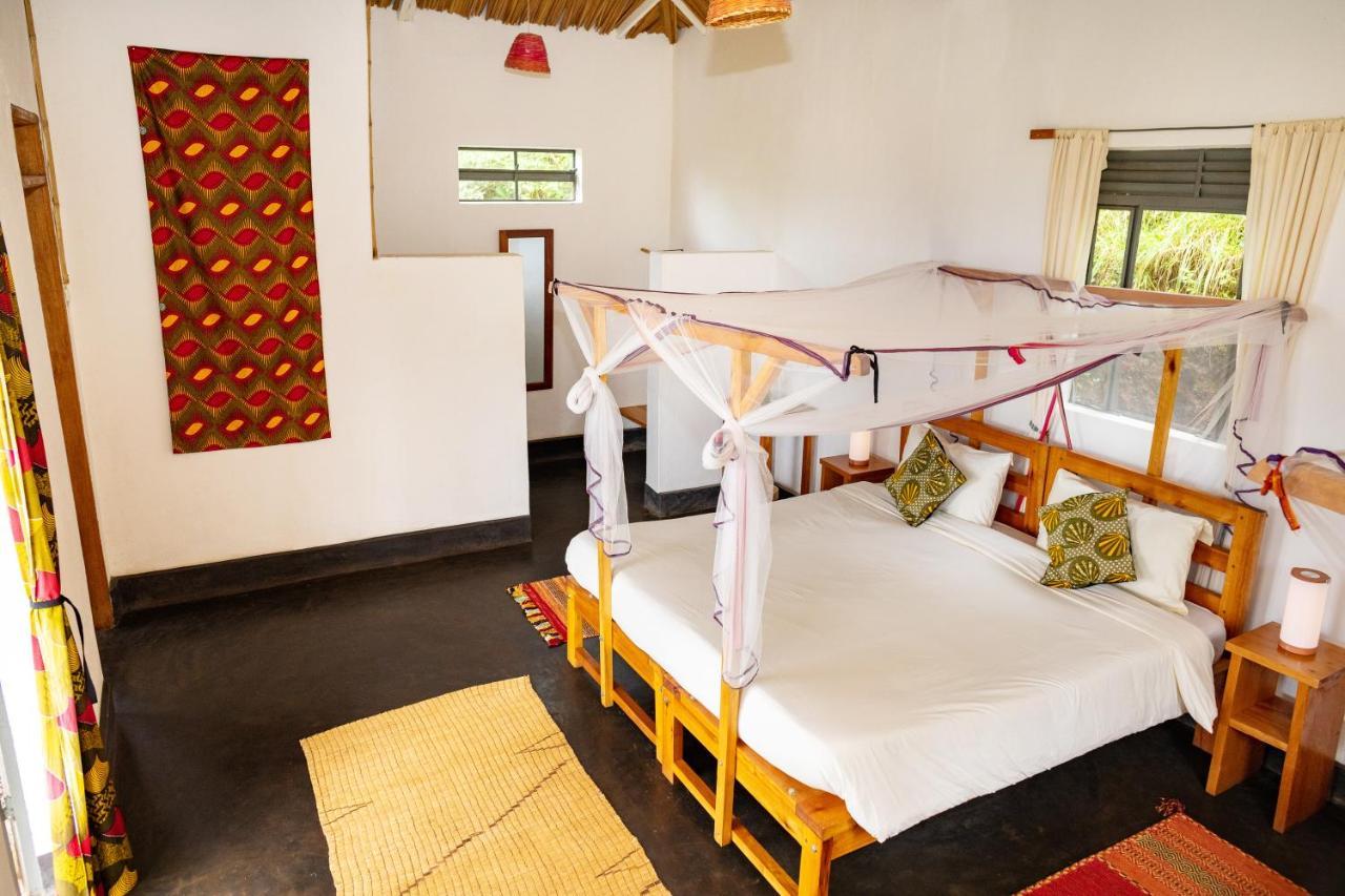 Isunga Lodge Kibale National Park Esterno foto